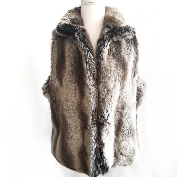 Parkhurst Jackets & Blazers - Outdoor Edition by Parkhurst faux fur vest Large